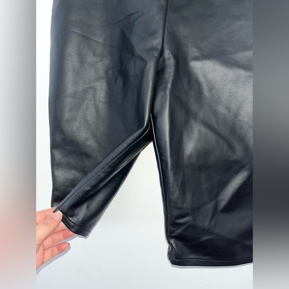 LPA Faux Leather Nino Biker Shorts in Black Size Medium - Picture 6 of 10